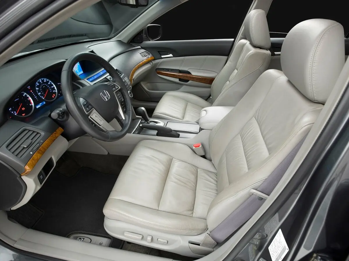 Honda Accord VIII Рестайлинг Седан US Market — фото 8
