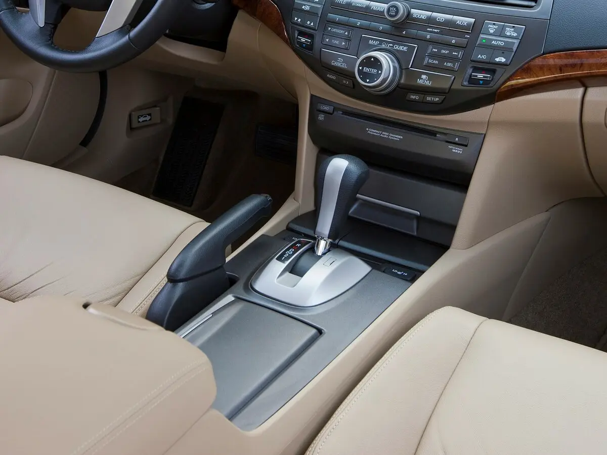 Honda Accord VIII Рестайлинг Седан US Market — фото 9