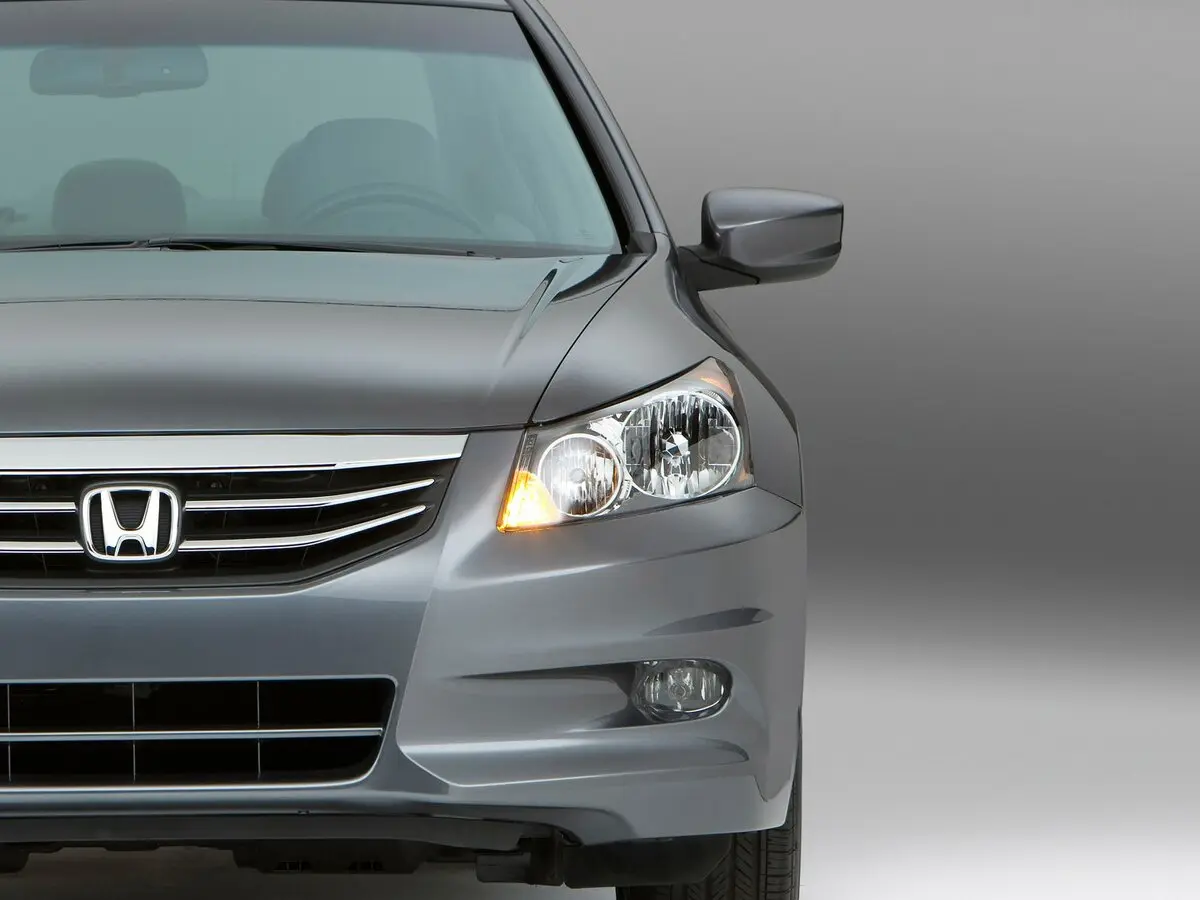 Honda Accord VIII Рестайлинг Седан US Market — фото 10