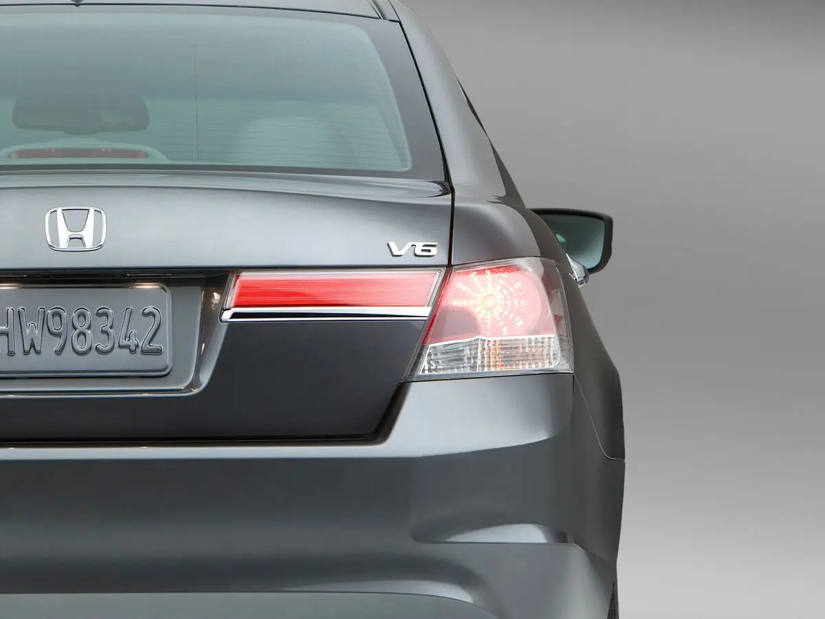 Honda Accord VIII Рестайлинг Седан US Market — фото 11