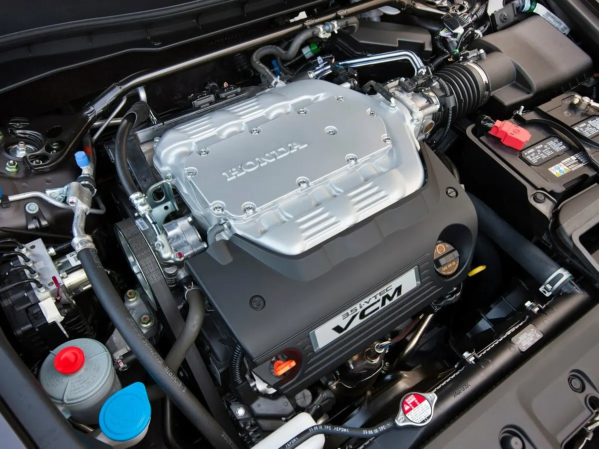 Honda Accord VIII Рестайлинг Седан US Market — фото 12
