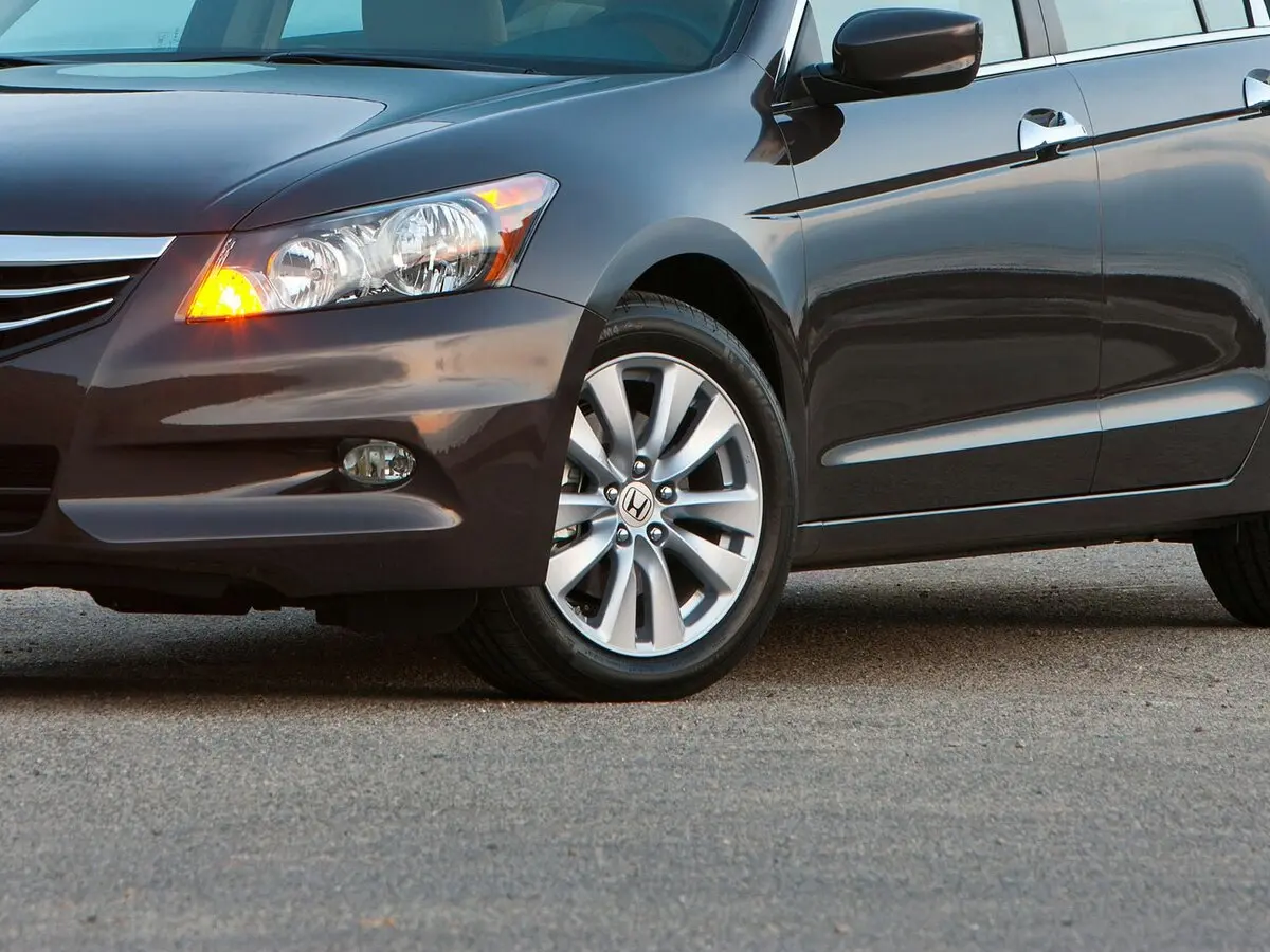 Honda Accord VIII Рестайлинг Седан US Market — фото 13