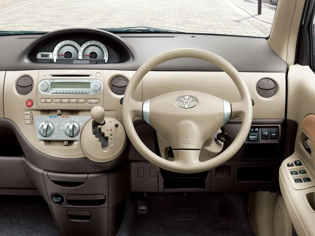Toyota Sienta I Рестайлинг 2 Компактвэн — фото 5