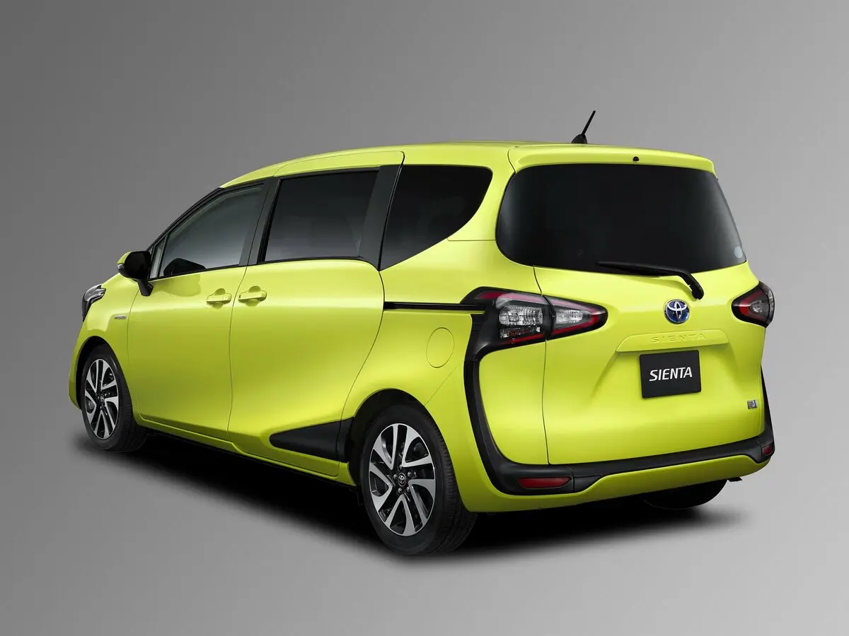 Toyota Sienta II Компактвэн — фото 2