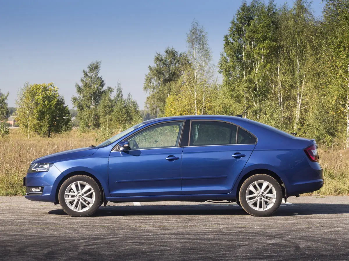 Skoda Rapid I Рестайлинг Лифтбек — фото 18