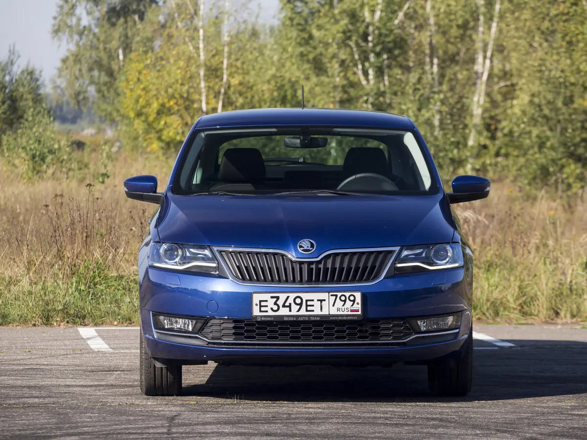 Skoda Rapid I Рестайлинг Лифтбек — фото 19