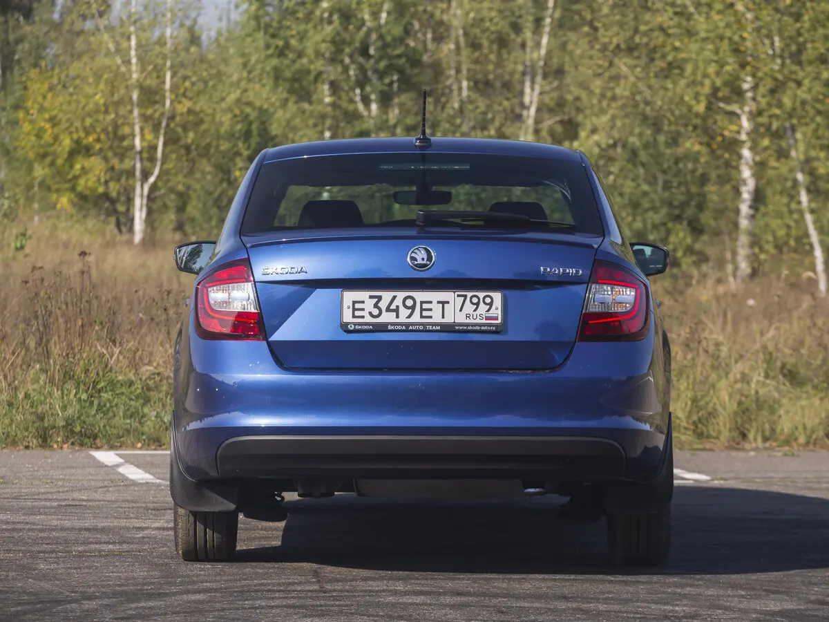 Skoda Rapid I Рестайлинг Лифтбек — фото 20