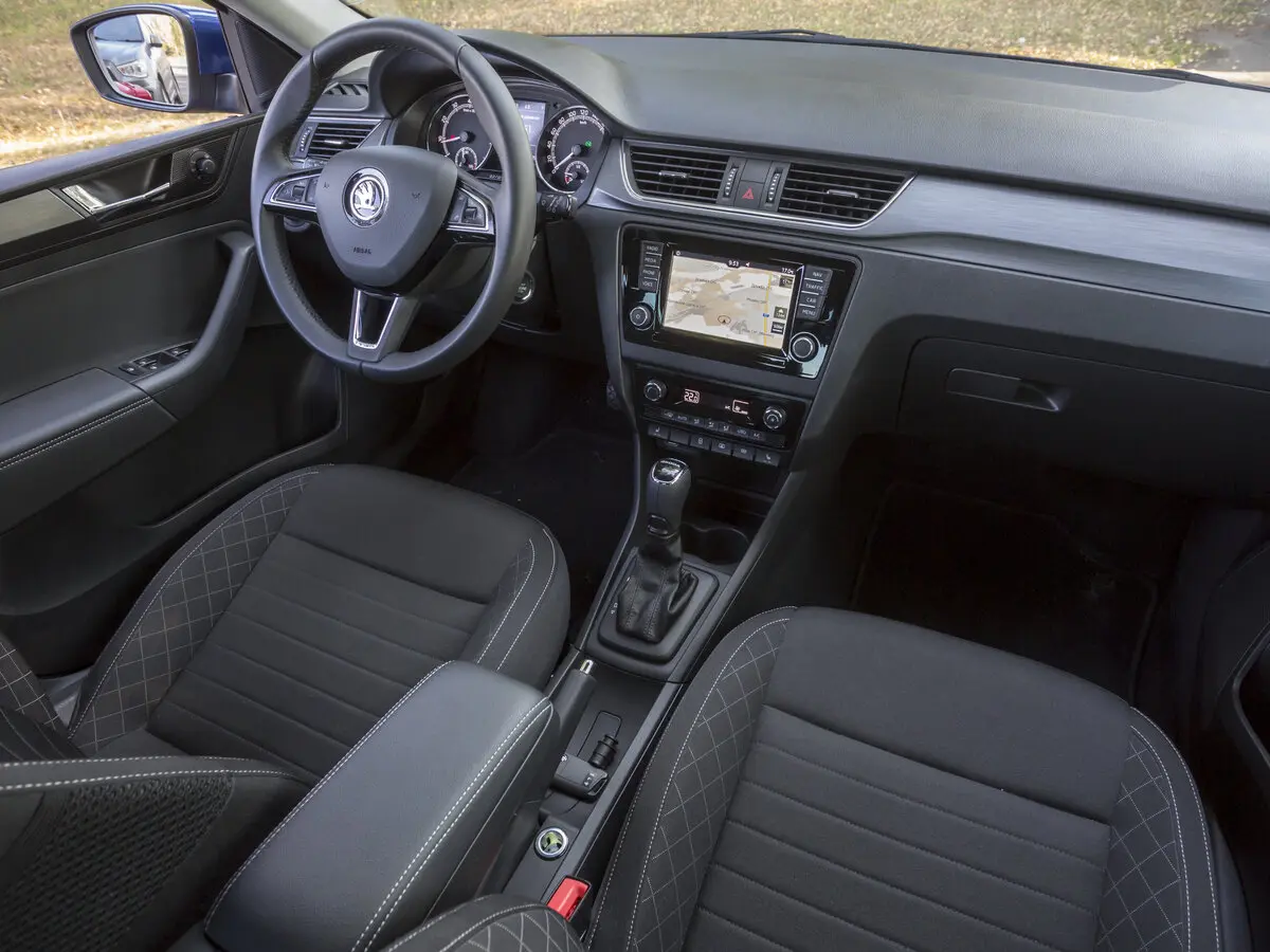 Skoda Rapid I Рестайлинг Лифтбек — фото 22