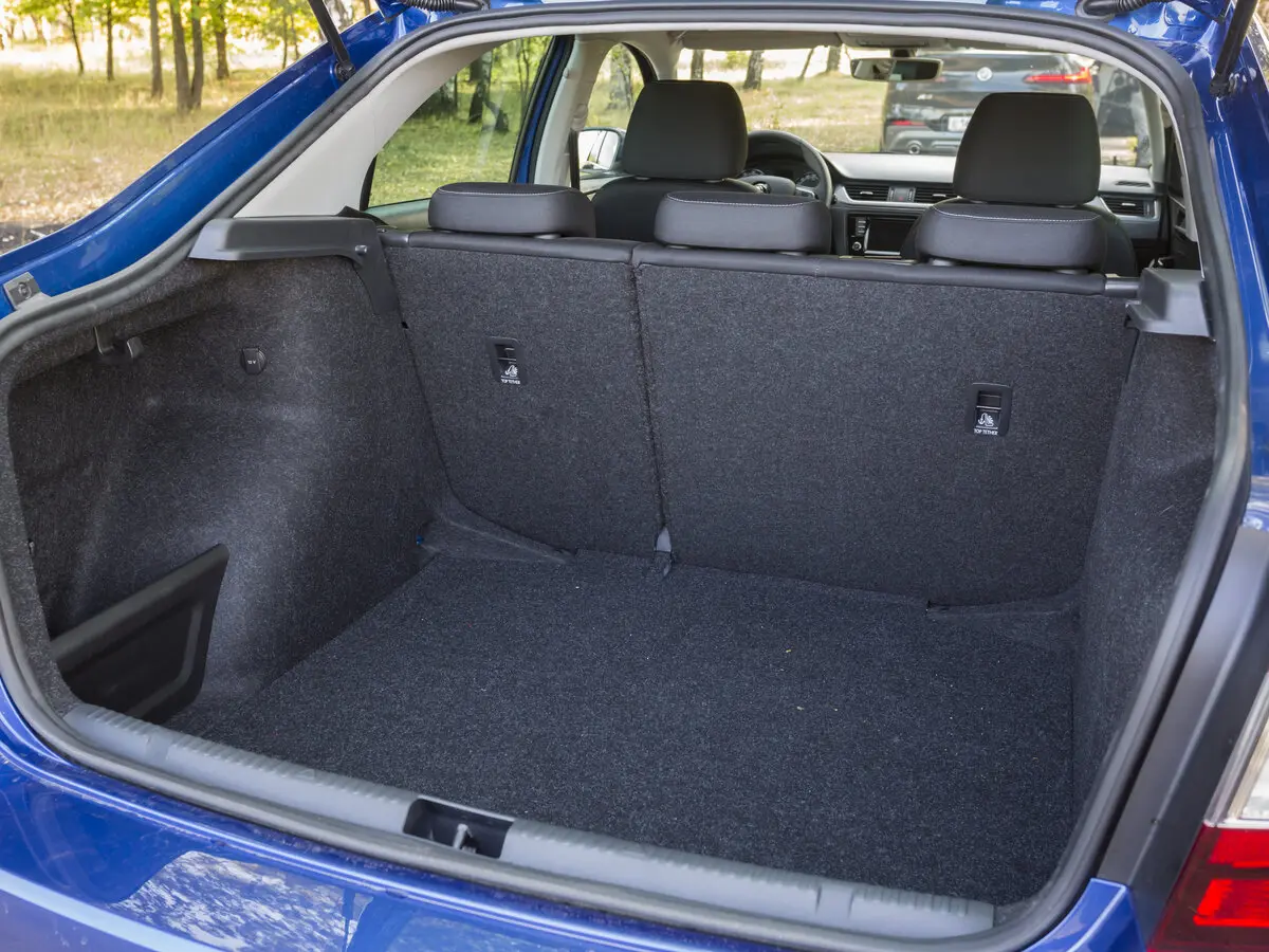 Skoda Rapid I Рестайлинг Лифтбек — фото 27