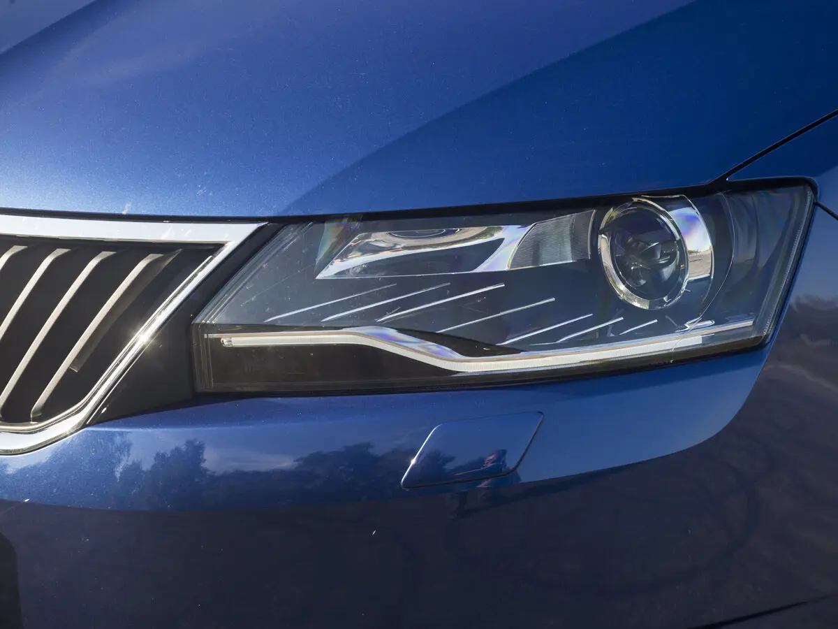 Skoda Rapid I Рестайлинг Лифтбек — фото 29
