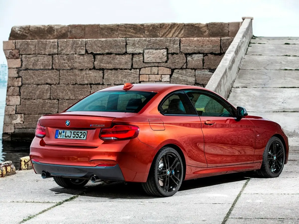 BMW 2 серии F22 Рестайлинг Купе — сүрөт 4