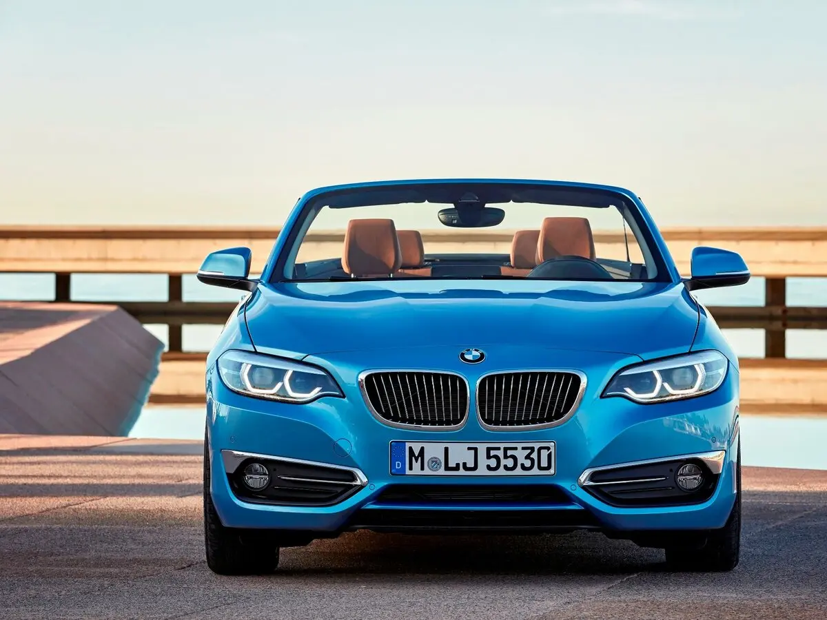 BMW 2 серии F22 Рестайлинг Кабриолет — 照片 3