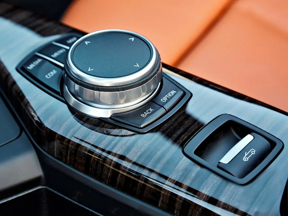 BMW 2 серии F22 Рестайлинг Кабриолет — 照片 13