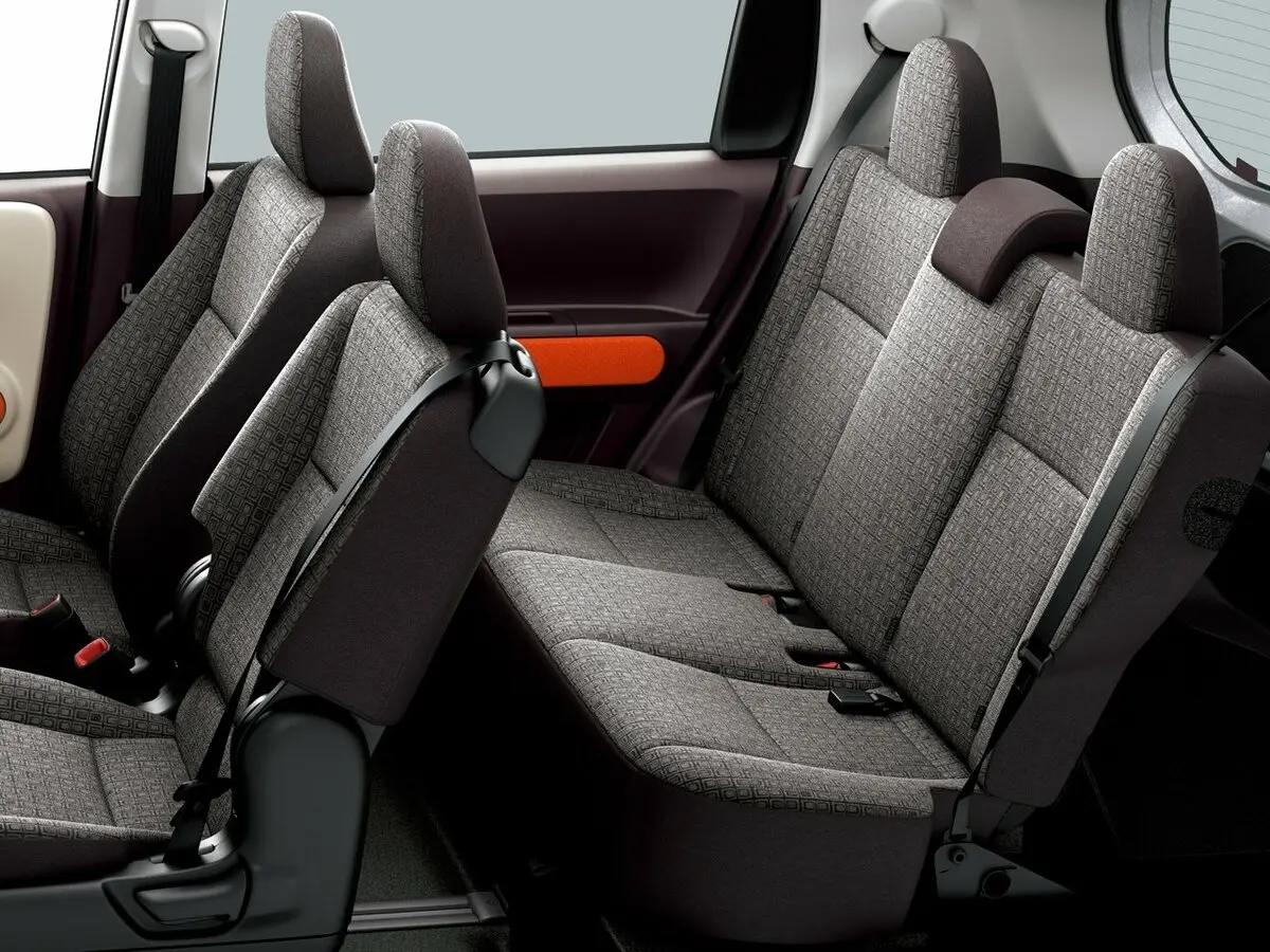 Toyota Spade 2012 – 2020 Микровэн — фото 6