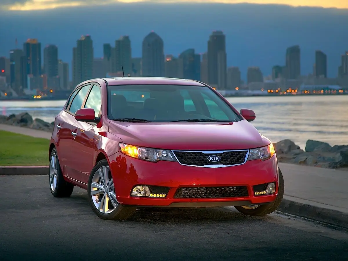 Kia Cerato II Хэтчбек 5 дв. — сүрөт 3