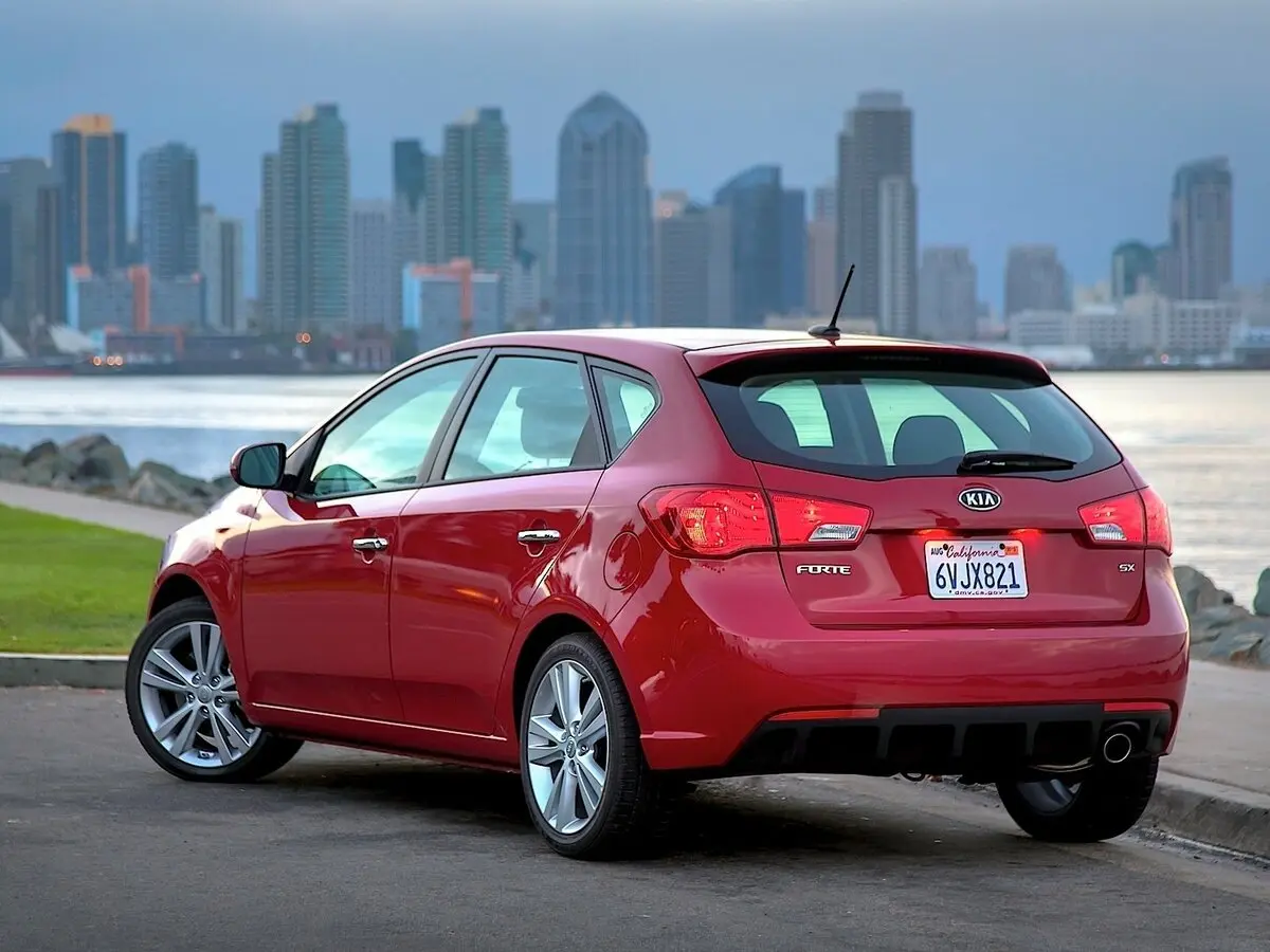 Kia Cerato II Хэтчбек 5 дв. — сүрөт 5