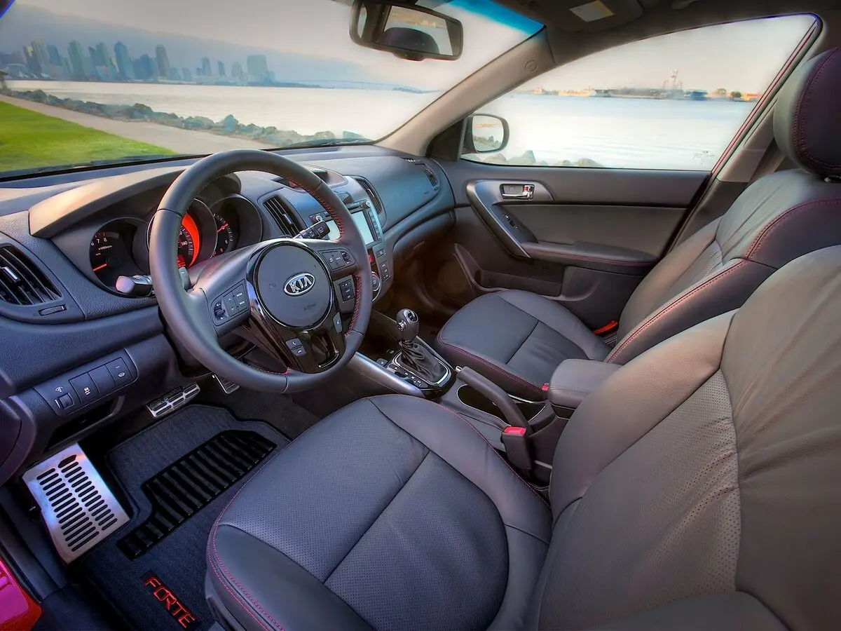 Kia Cerato II Хэтчбек 5 дв. — сүрөт 7