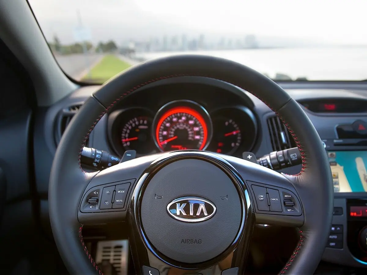 Kia Cerato II Хэтчбек 5 дв. — сүрөт 9
