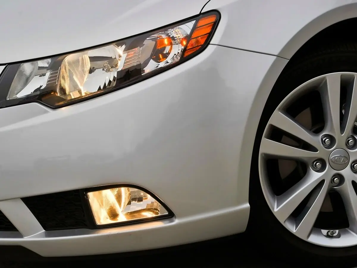 Kia Cerato II Хэтчбек 5 дв. — сүрөт 13