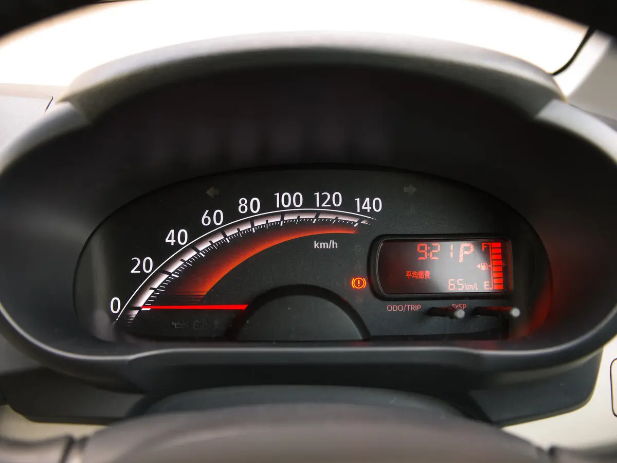 Daihatsu Move V Микровэн — сүрөт 3