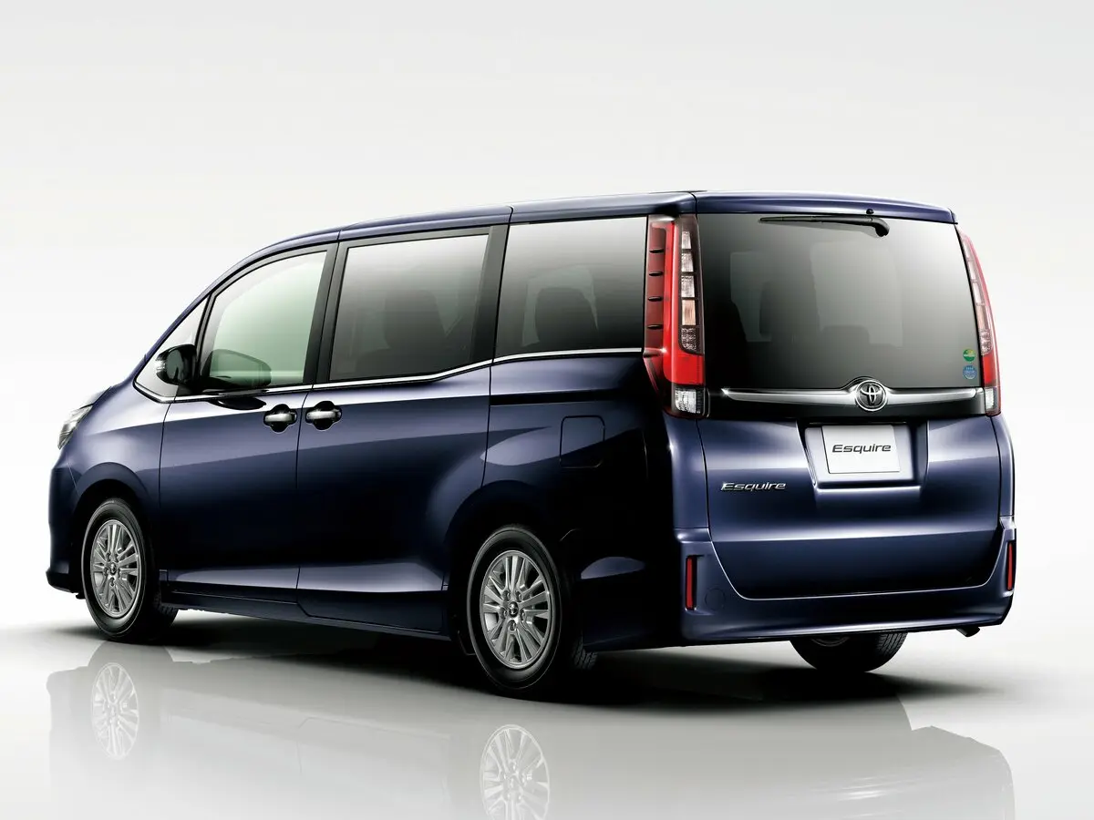 Toyota Esquire I Минивэн — фото 3