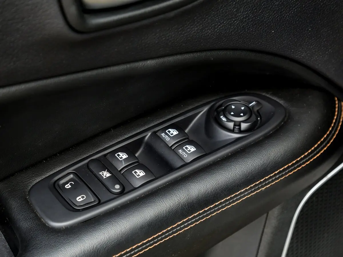 Jeep Compass II Внедорожник 5 дв. — сүрөт 28