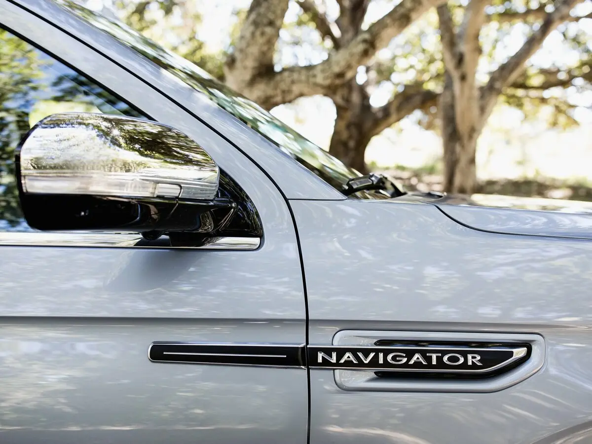 Lincoln Navigator IV Внедорожник 5 дв. — сүрөт 9