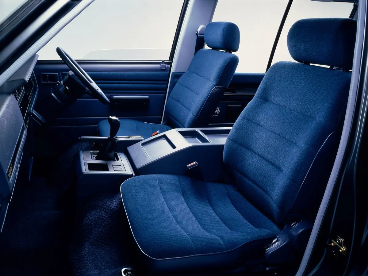 Nissan Largo II (GC22) Минивэн — photo 3