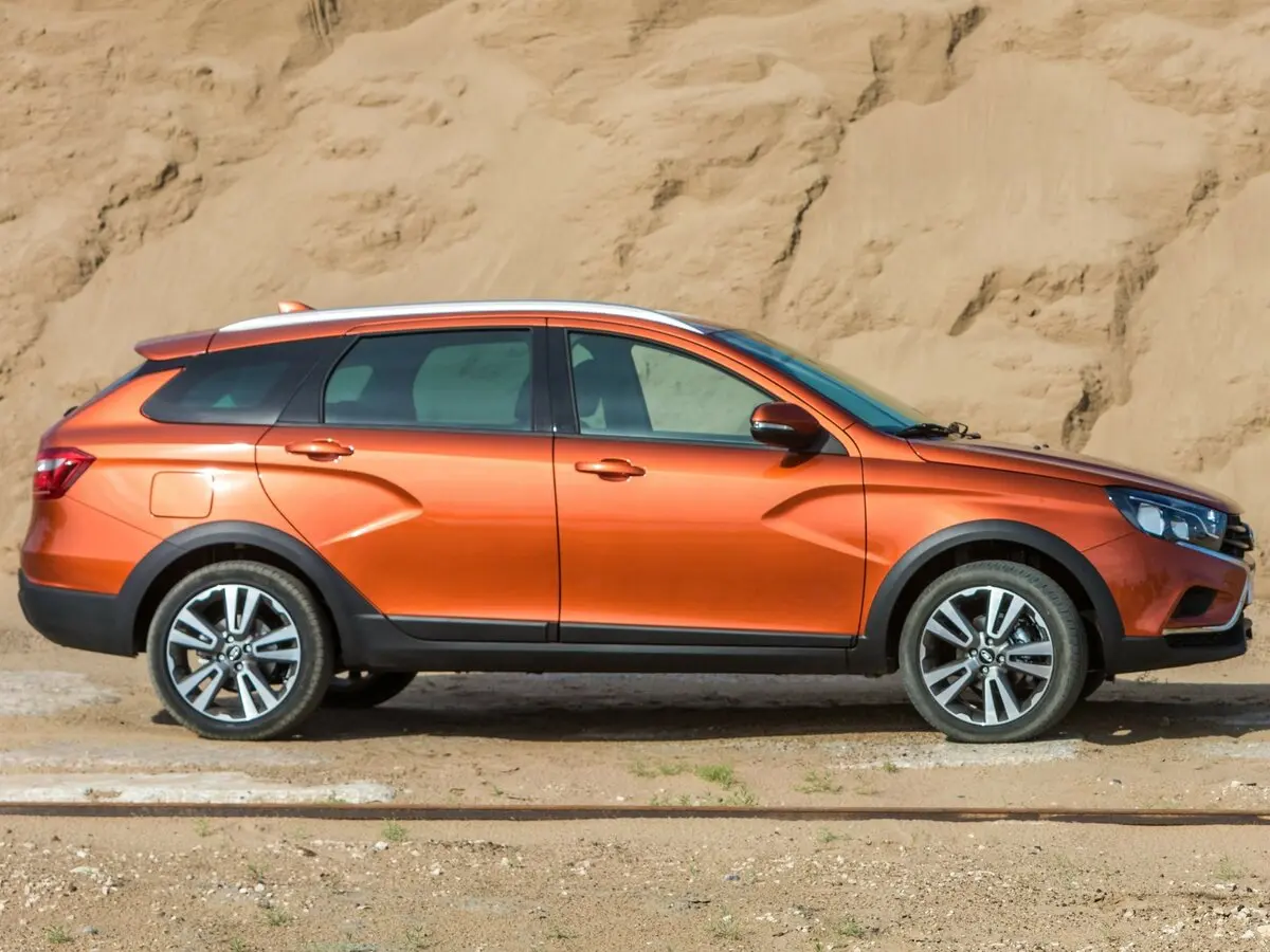 Lada (ВАЗ) Vesta I Универсал 5 дв. SW Cross — сүрөт 2