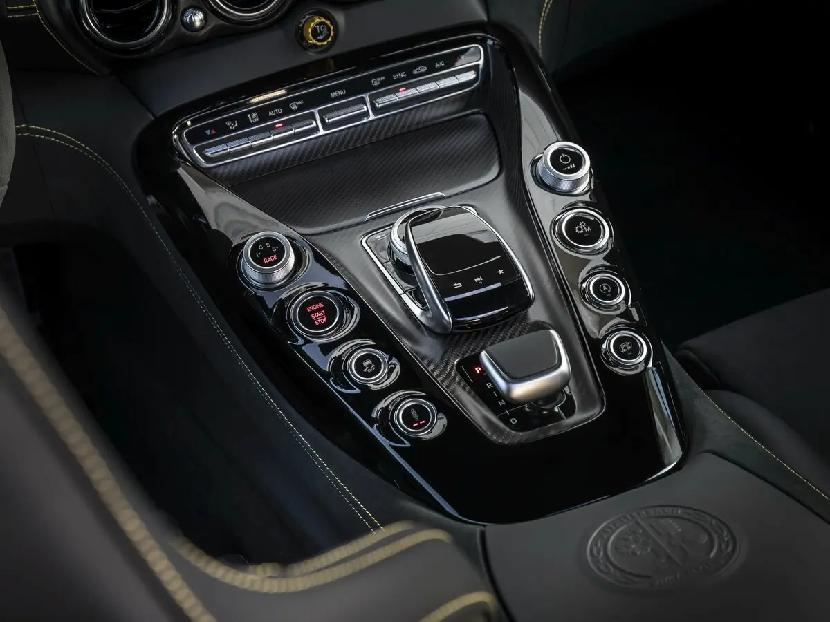 Mercedes-Benz AMG GT I Рестайлинг Купе — сүрөт 10