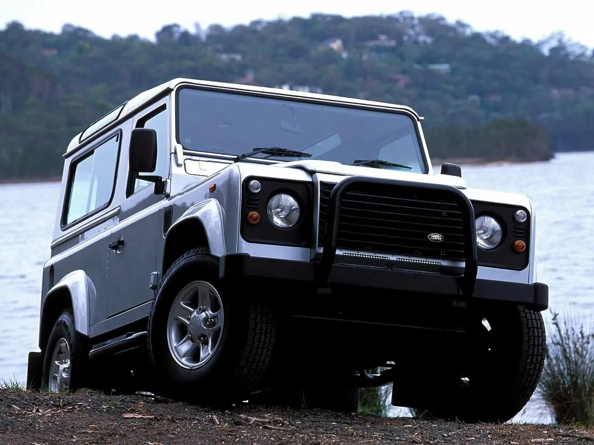 Land Rover Defender I Внедорожник 3 дв. 90 — сүрөт 3