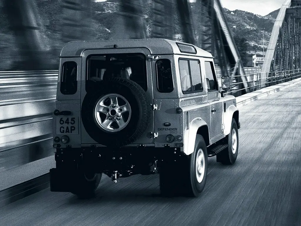 Land Rover Defender I Внедорожник 3 дв. 90 — сүрөт 4