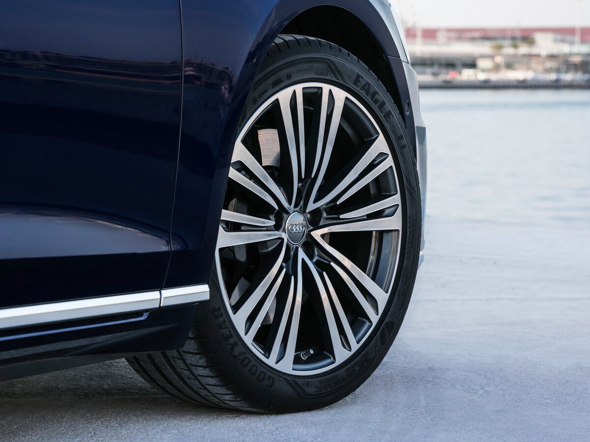 Audi A8 IV (D5) Седан
