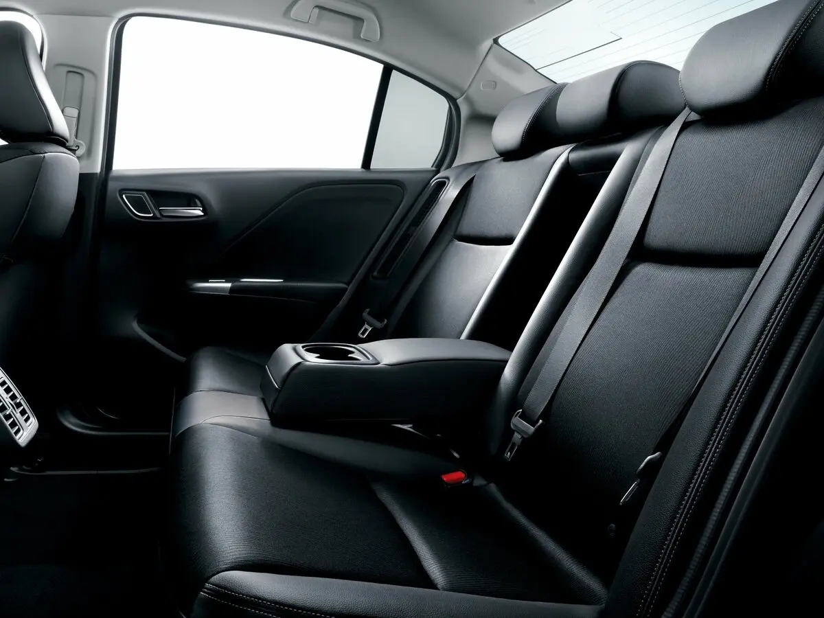 Honda Grace I Седан — сүрөт 10