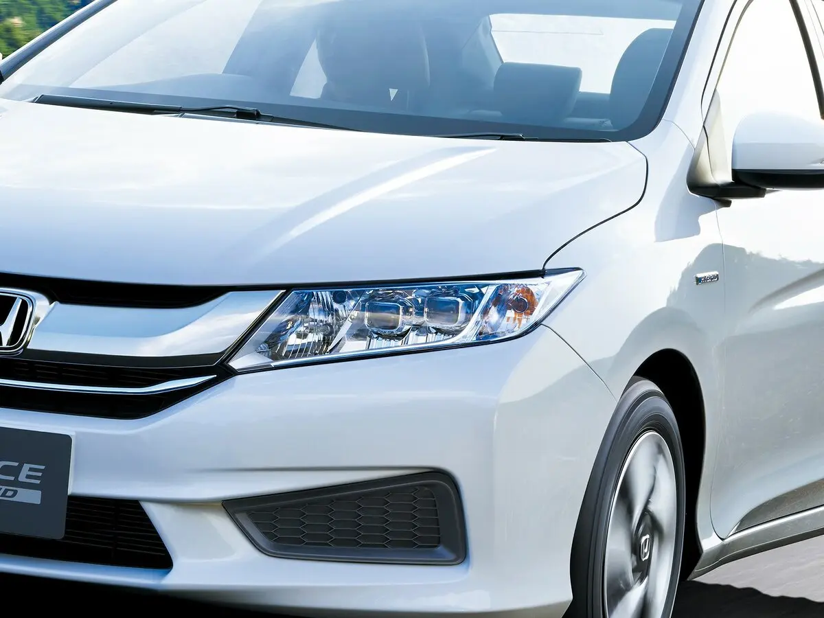 Honda Grace I Седан — сүрөт 11