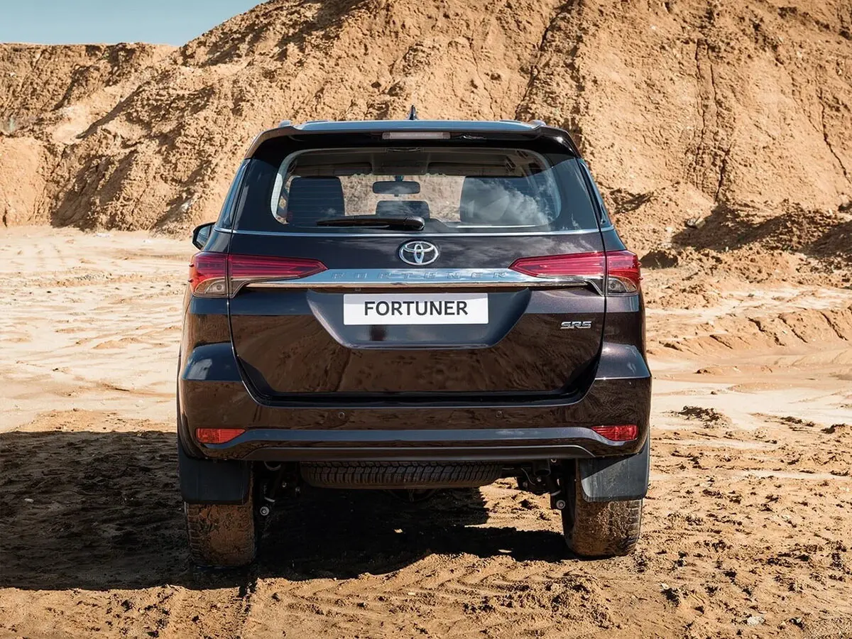 Toyota Fortuner II Внедорожник 5 дв. — фото 4