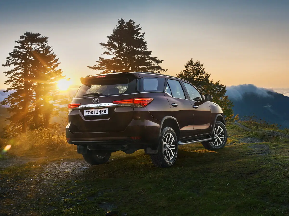 Toyota Fortuner II Внедорожник 5 дв. — фото 5