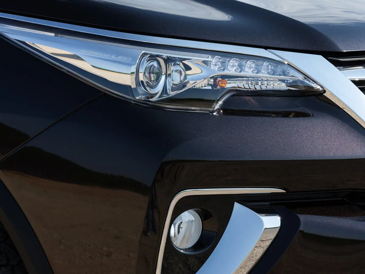 Toyota Fortuner II Внедорожник 5 дв. — фото 11