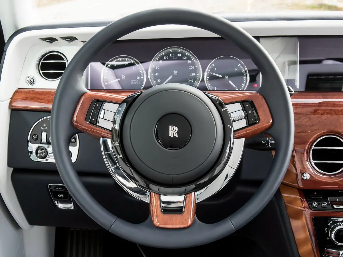 Rolls-Royce Phantom VIII (Series I) Седан — сүрөт 9