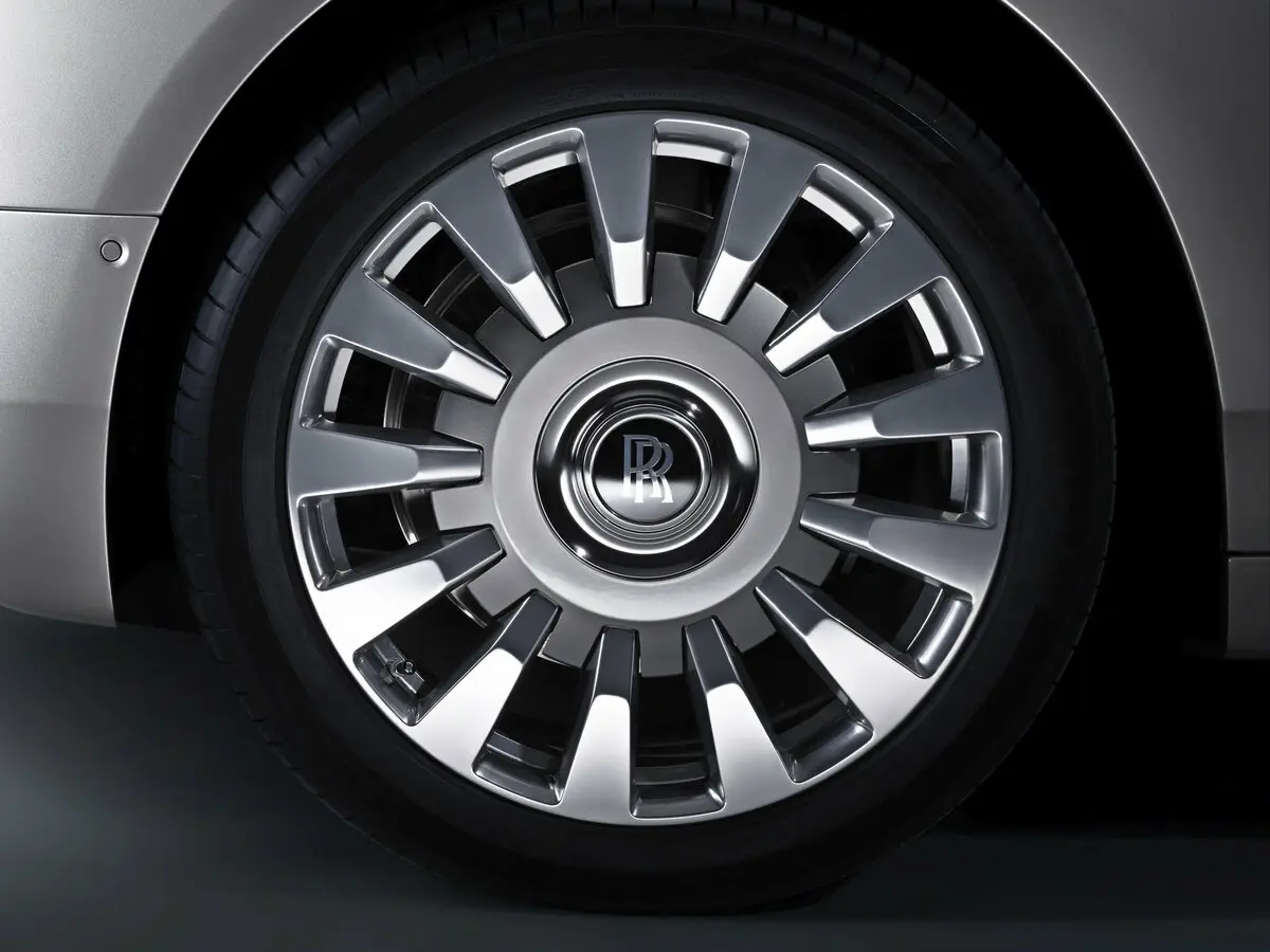 Rolls-Royce Phantom VIII (Series I) Седан — сүрөт 16