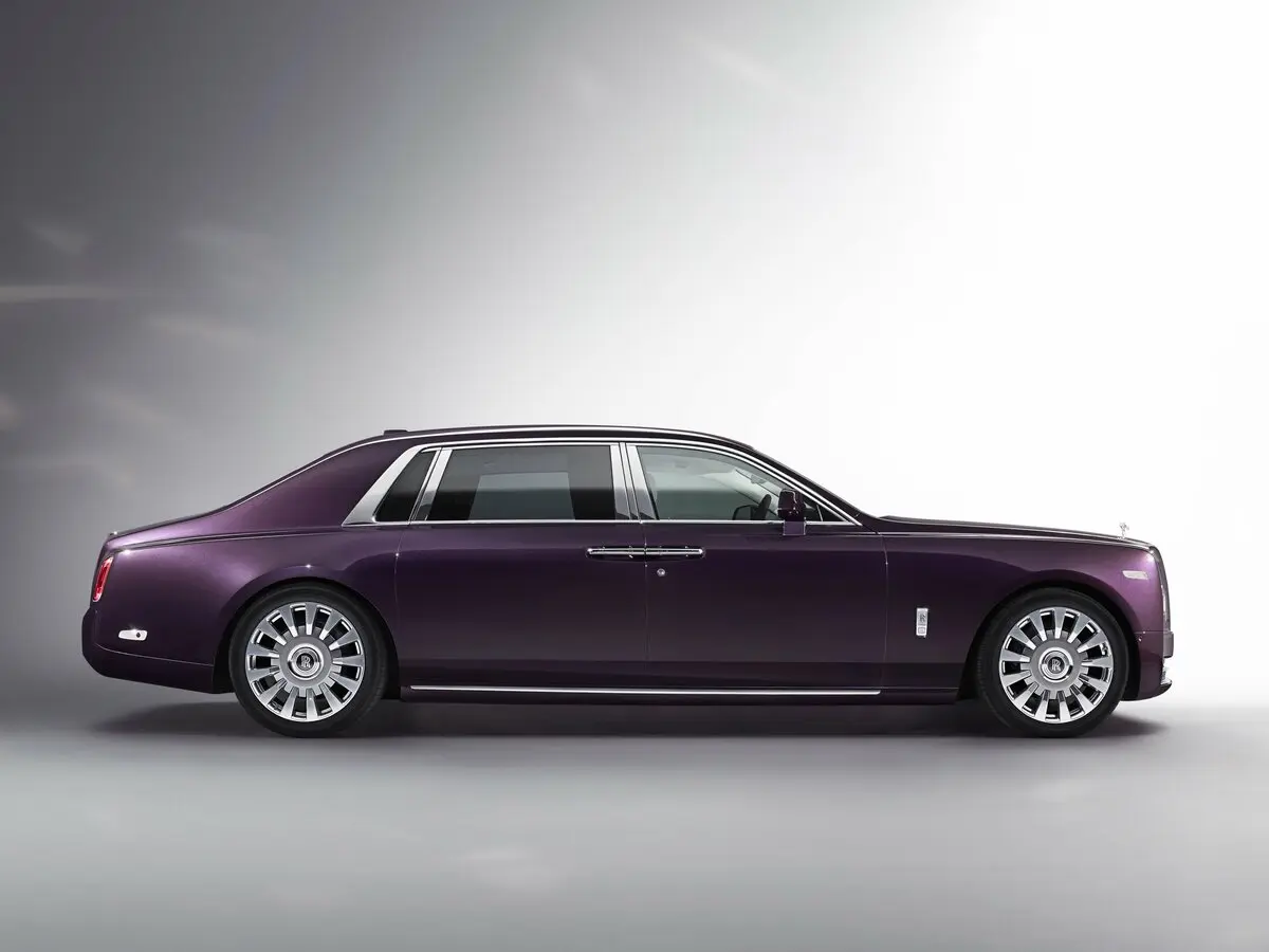 Rolls-Royce Phantom VIII (Series I) Седан Extended — 照片 2
