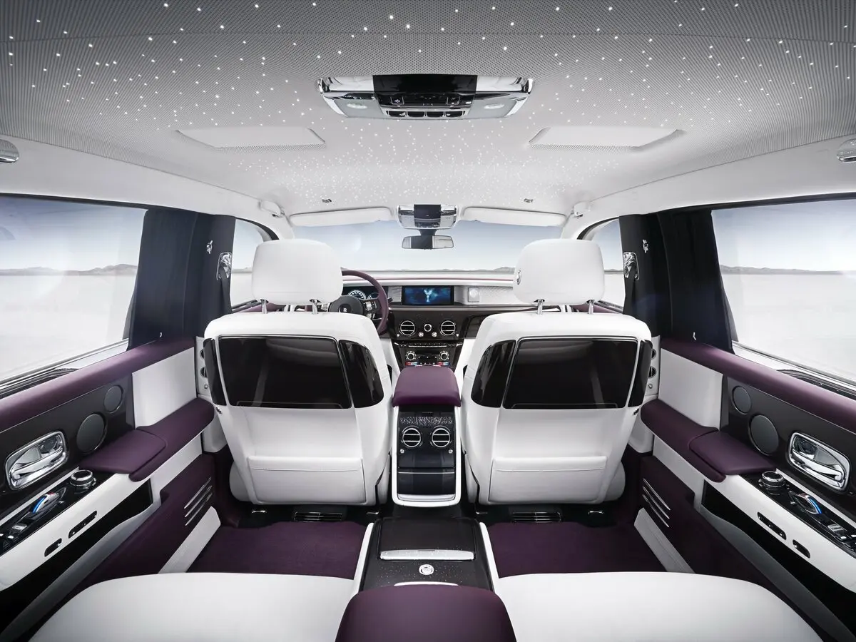 Rolls-Royce Phantom VIII (Series I) Седан Extended — 照片 11