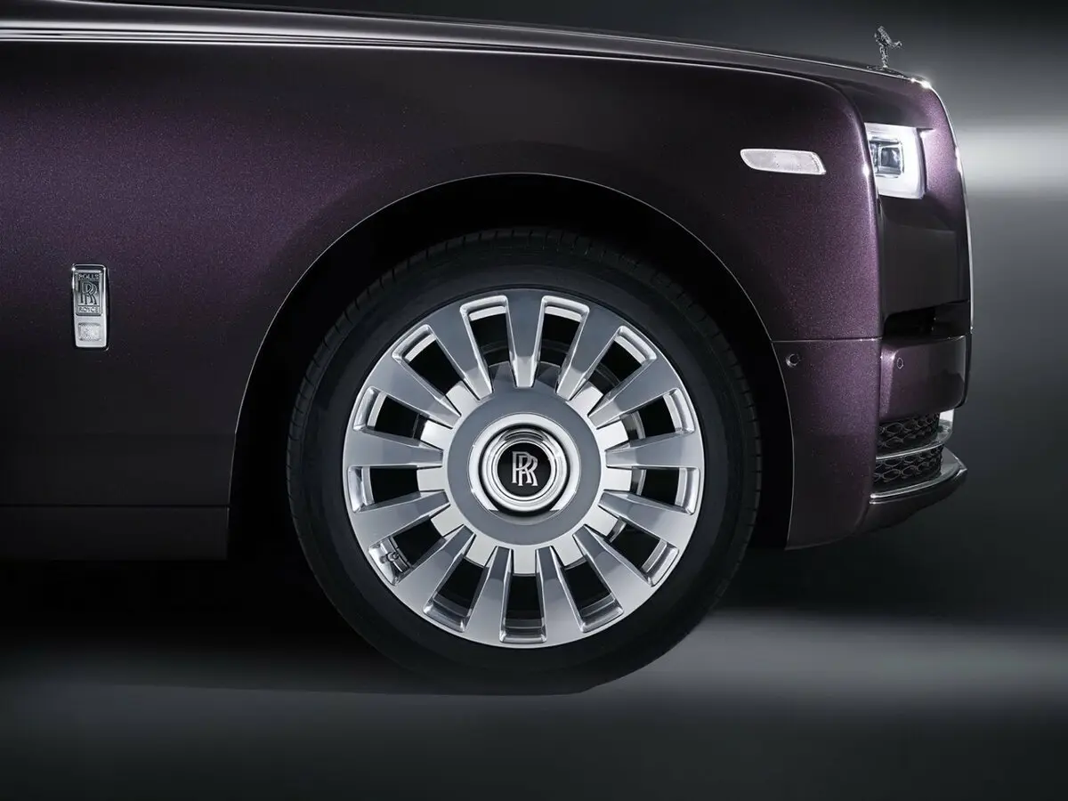 Rolls-Royce Phantom VIII (Series I) Седан Extended — 照片 12
