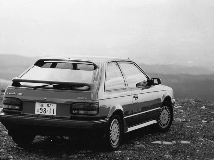 Mazda Familia V (BF) Хэтчбек 3 дв. — сүрөт 3