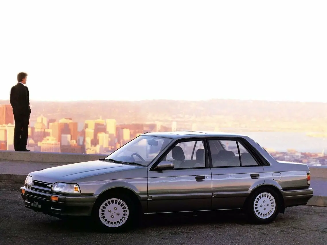 Mazda Familia V (BF) Седан