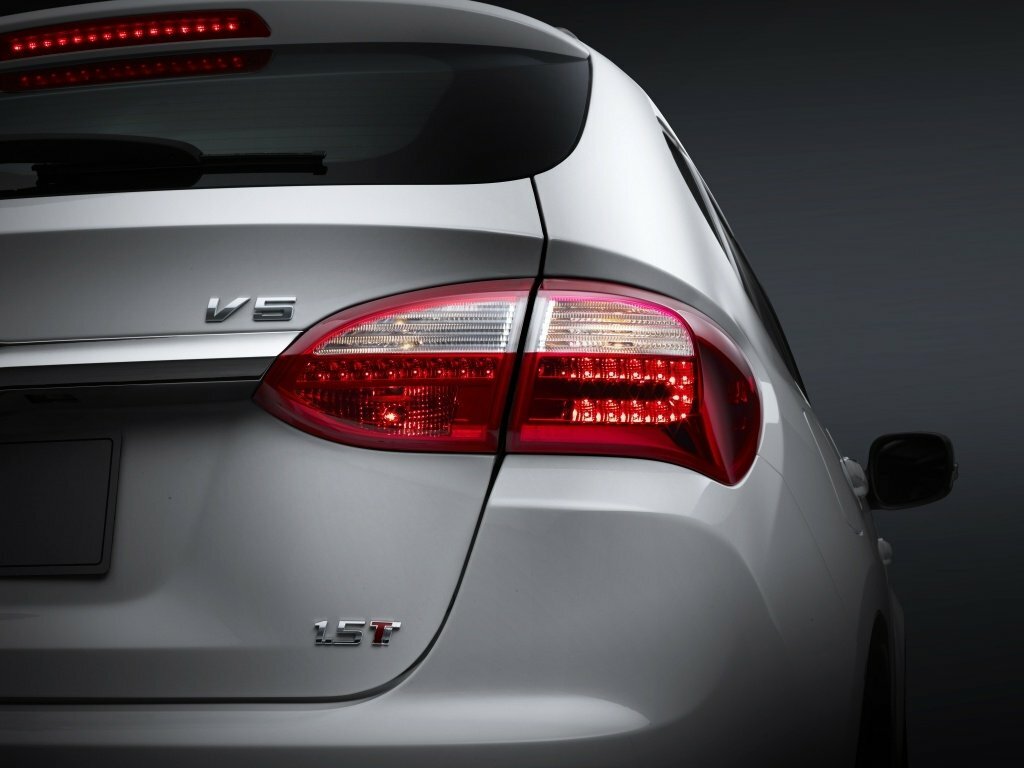 Brilliance V5 I Рестайлинг Внедорожник 5 дв. — фото 11