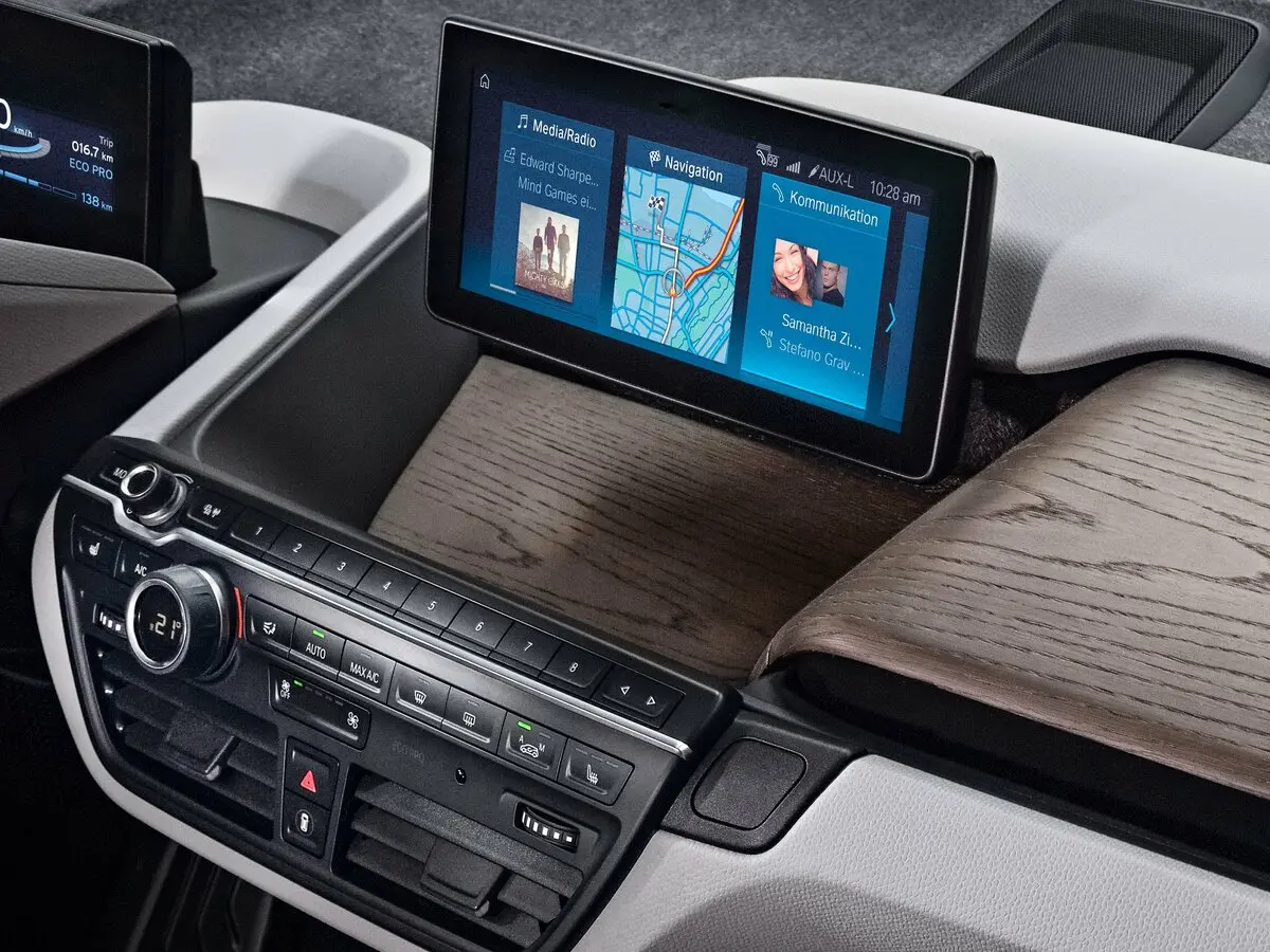 BMW i3 I (I01) Рестайлинг Хэтчбек 5 дв. — сүрөт 14