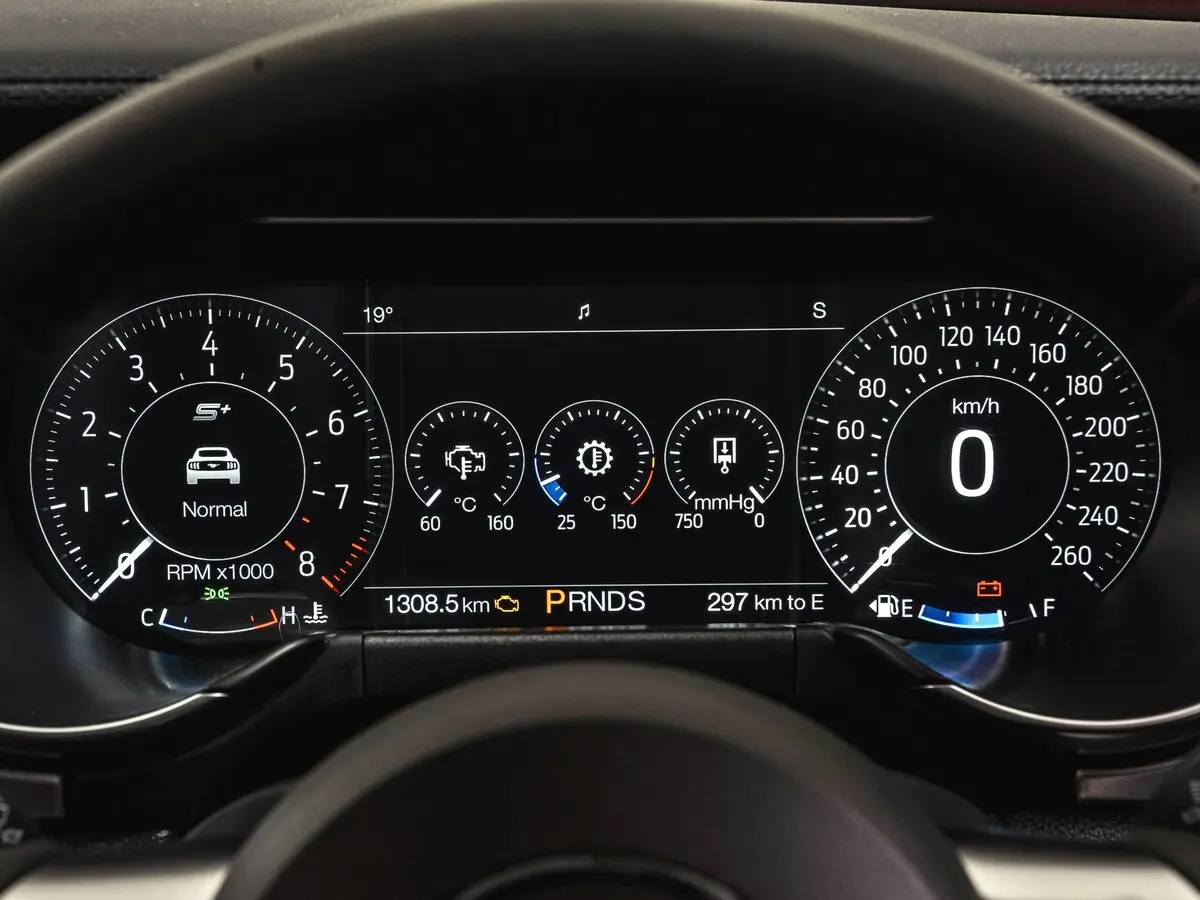 Ford Mustang VI Рестайлинг Купе — сүрөт 9