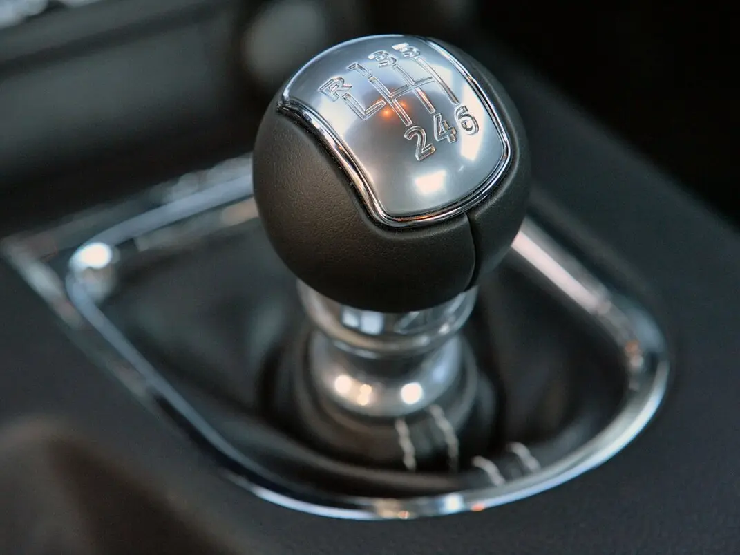 Ford Mustang VI Рестайлинг Купе — сүрөт 13