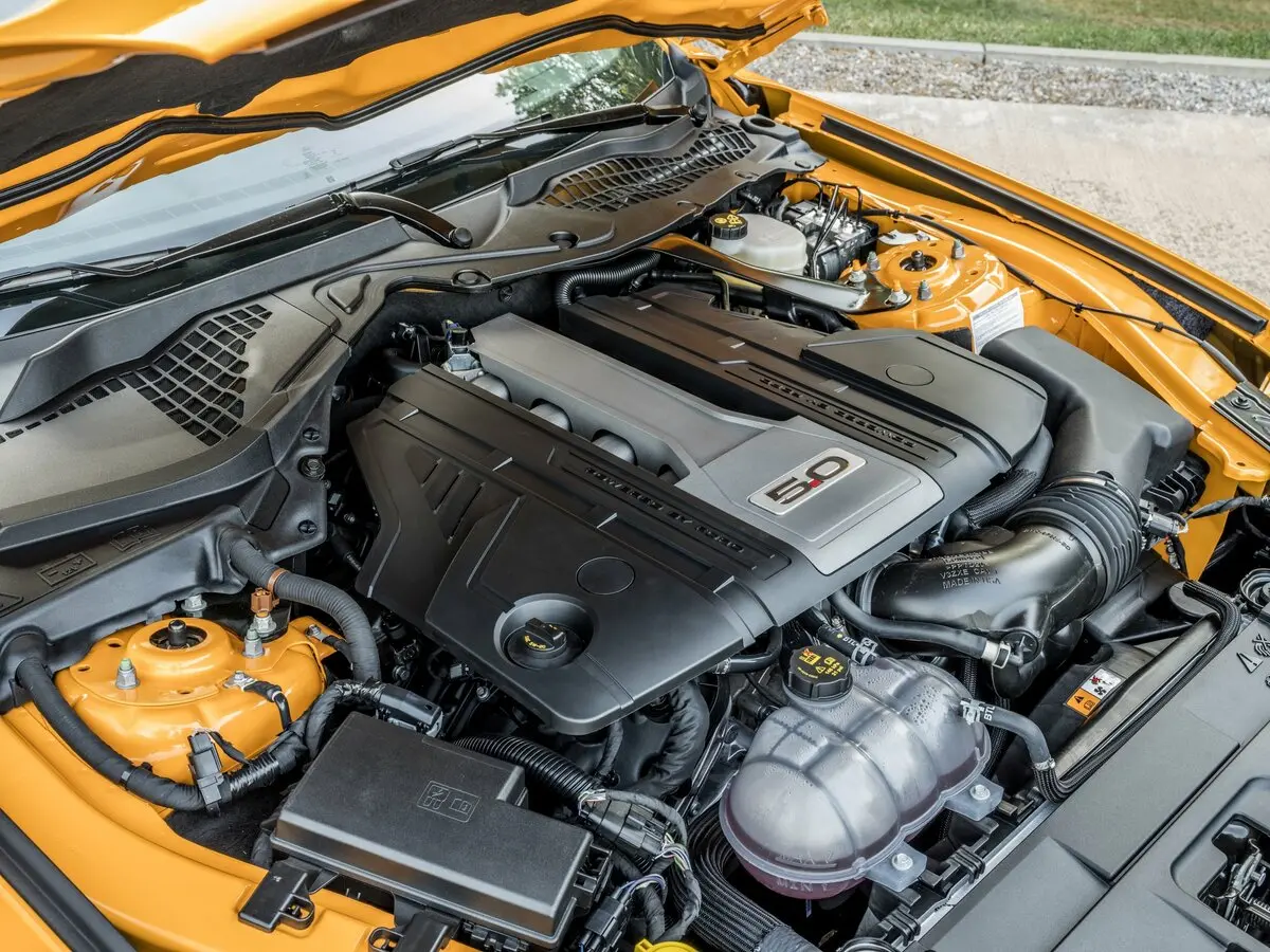 Ford Mustang VI Рестайлинг Купе — сүрөт 18